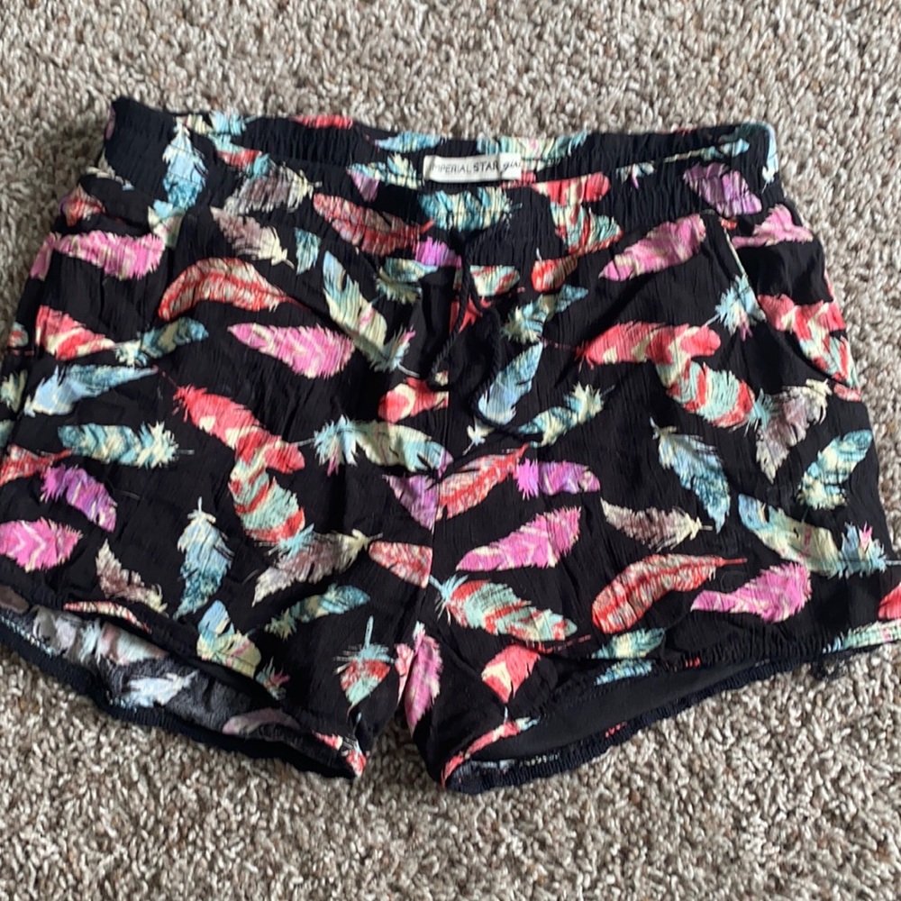 Colored feather shorts